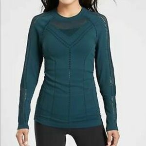 Athleta Oxygen top
